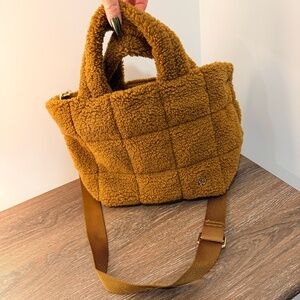 Lululemon Quilted Grid Crossbody